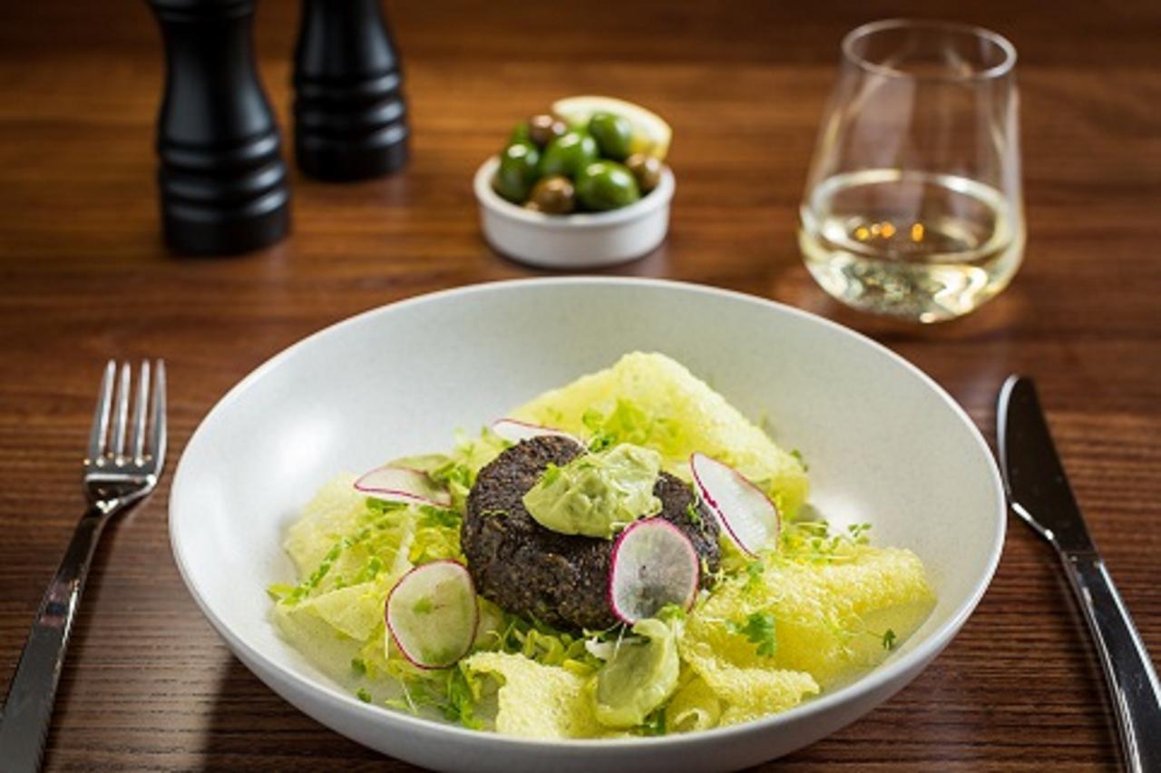 Fable Auckland, Mgallery מראה חיצוני תמונה A salad at the restaurant